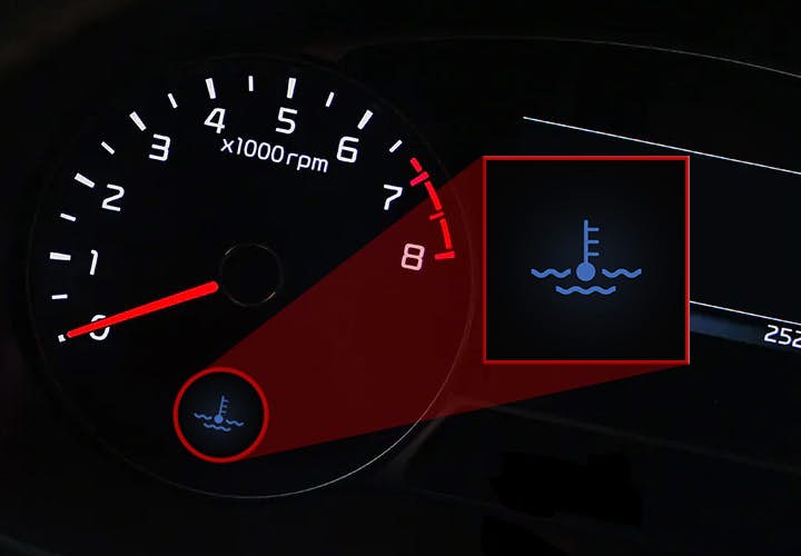 Blå varningslampa för motorkylvätska: Vad betyder det? 🥶